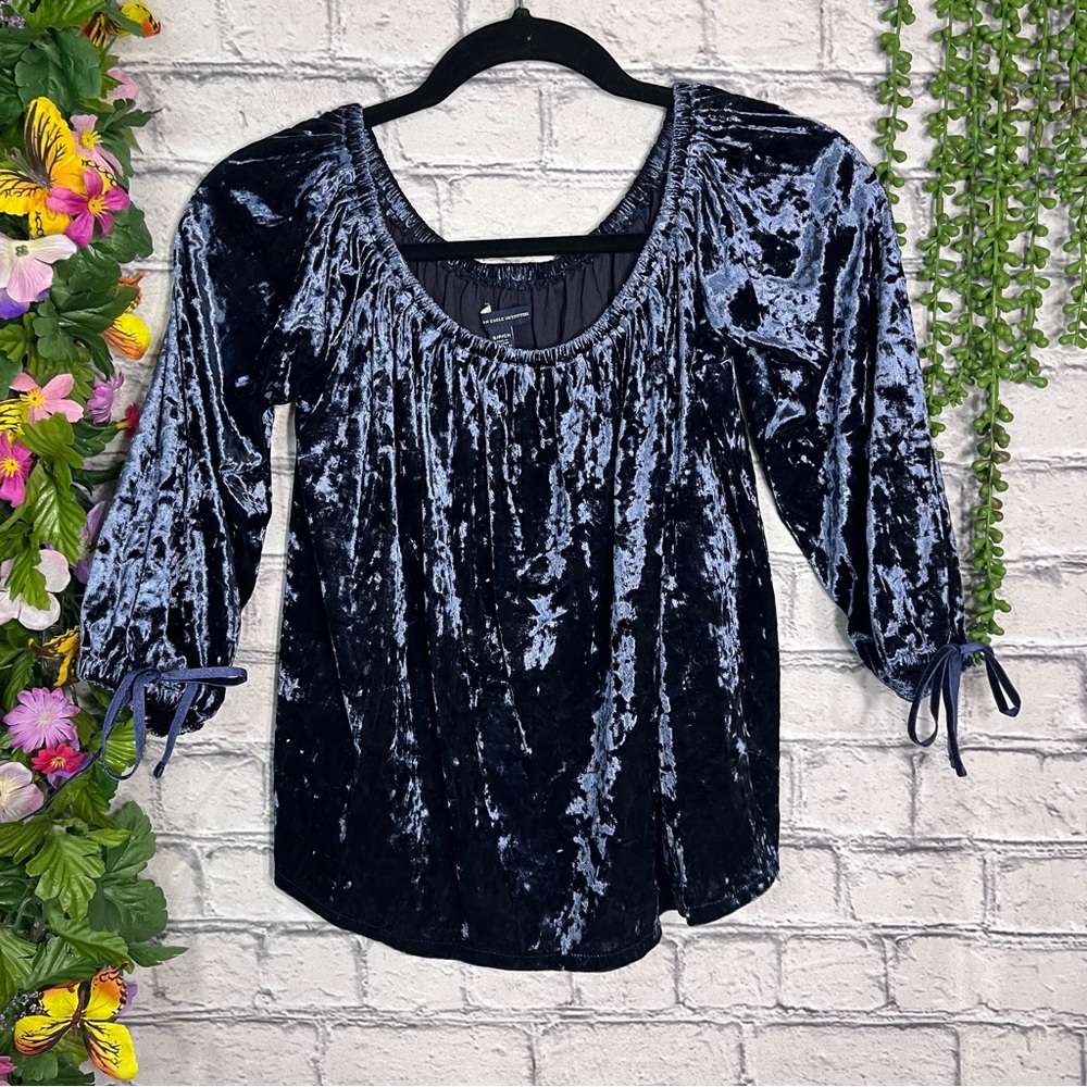 American Eagle Outfitters 3/4 Sleeve Velour Blue Blouse Size Small